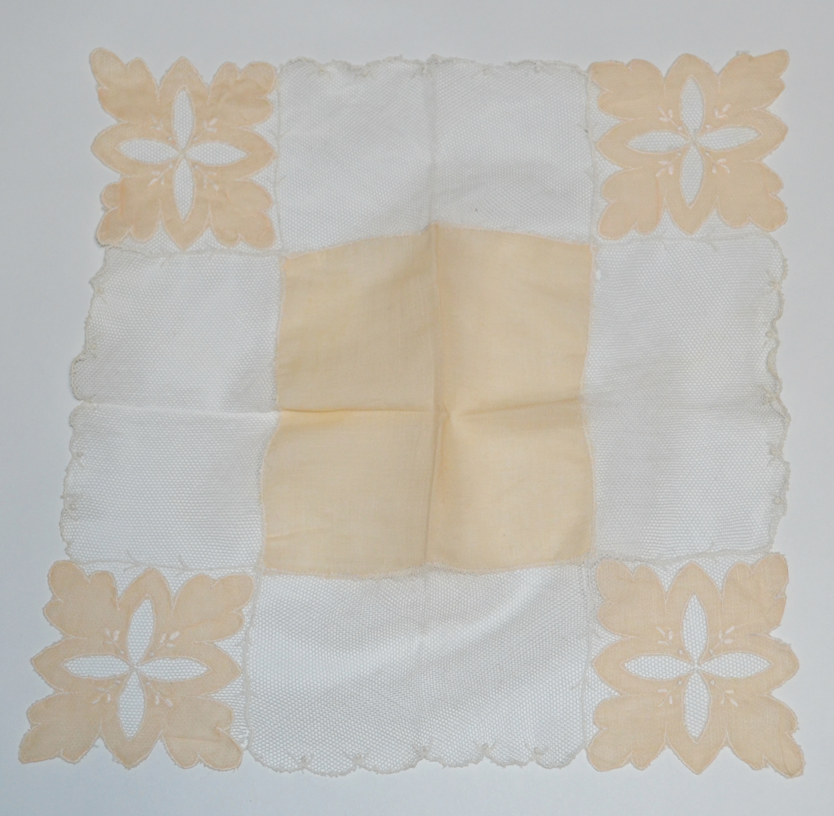 PEACH LINEN HANKIE WITH EMBROIDERY