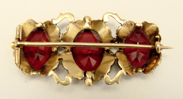 GARNET & PEARL VICTORIAN PIN