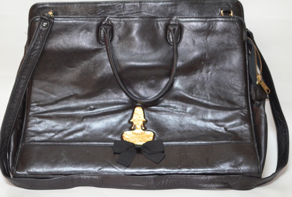 LARGE BLACK LEATHER PURSE/BAG