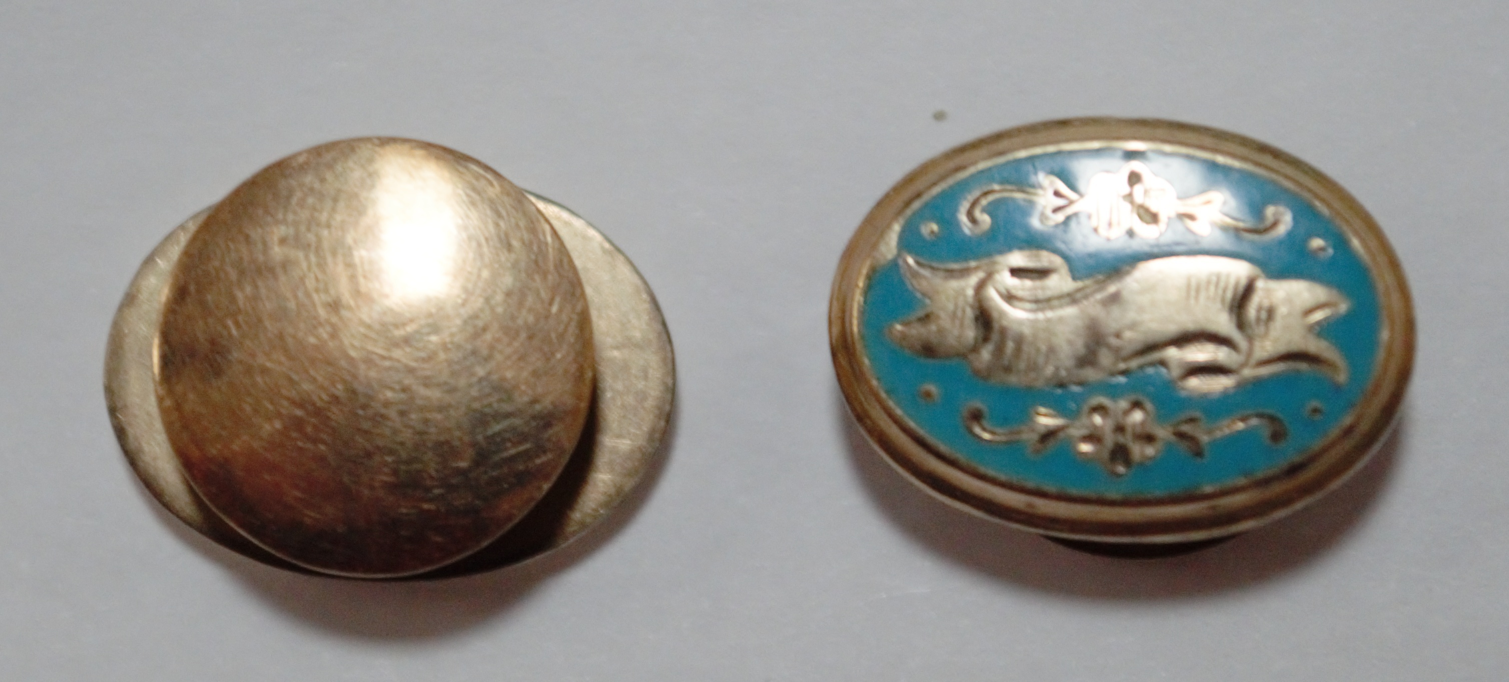 ENAMEL CUFF BUTTONS - ANTIQUE