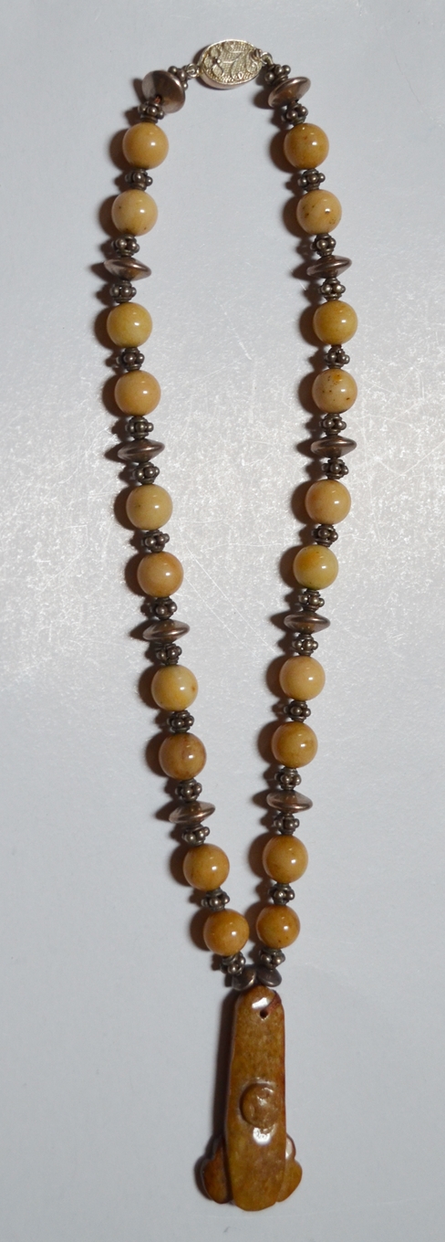 YELLOW JADE AND SILVER NECKLACE