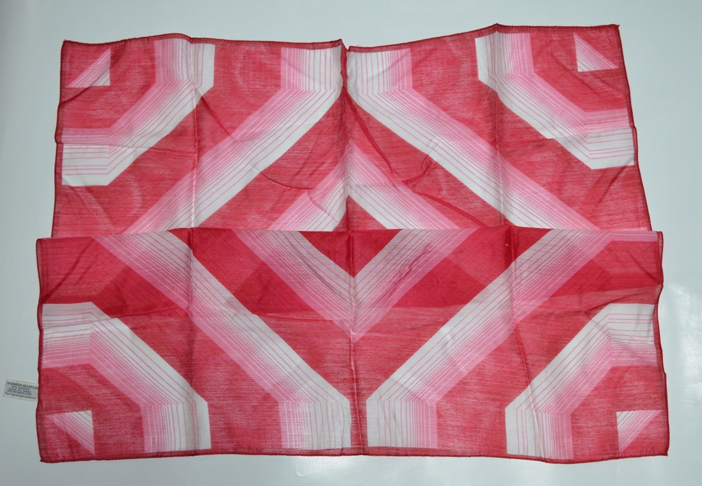 RED & WHITE PATTERNED SCARF